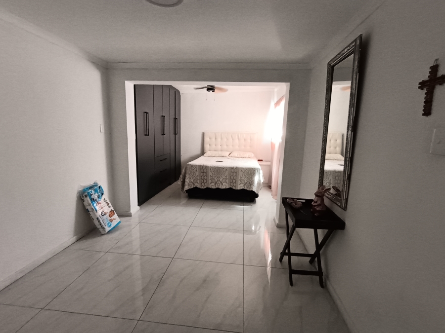 7 Bedroom Property for Sale in Gonubie Eastern Cape